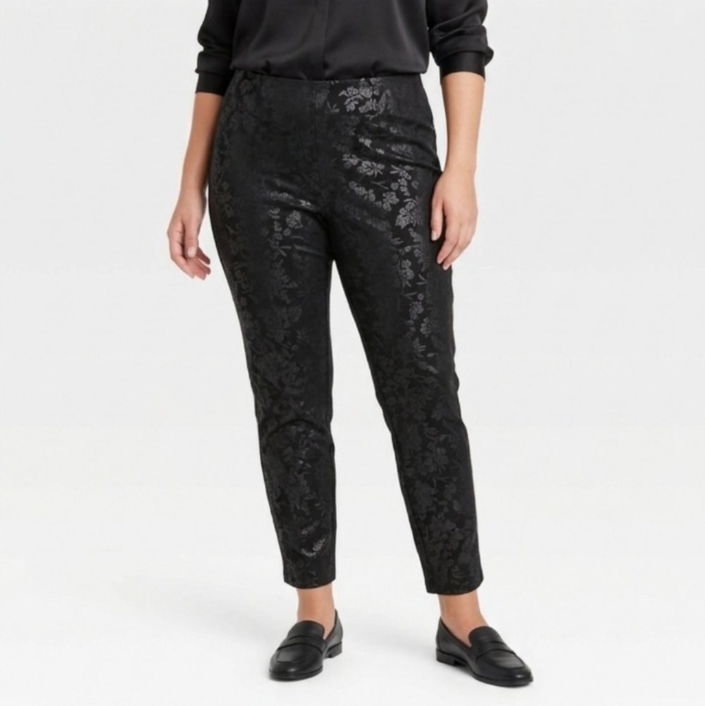 A New Day Women’s Black Floral Brocade Pants Size 10 Stretch Floral Pattern Slim